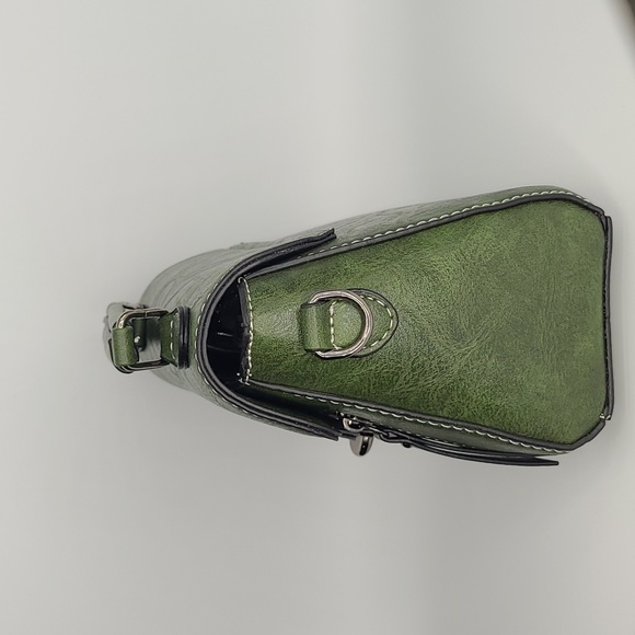 Green Leather Like Bag w/side strap - Picture 4 of 6